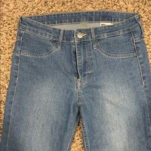 Skinny Regular Waist Ankle Jeans (H&M)